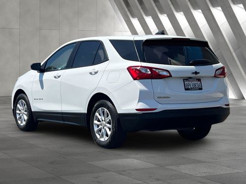 Used 2020 Chevrolet Equinox LS w/ LS Convenience Package FWD image 6