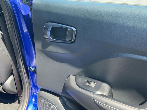 Certified 2023 Hyundai Venue Limited FWD image 31