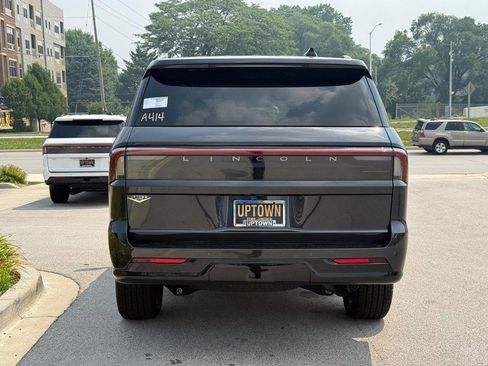 New 2025 Lincoln Navigator Reserve w/ Jet Appearance Package image 4