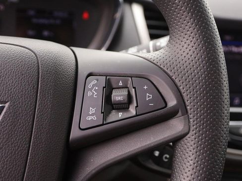 Used 2020 Chevrolet Trax LT image 12