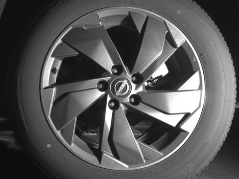 Used 2025 Nissan Rogue SV FWD image 14