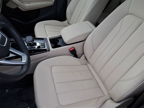 Certified 2023 Audi Q5 2.0T Premium w/ Convenience Package image 18
