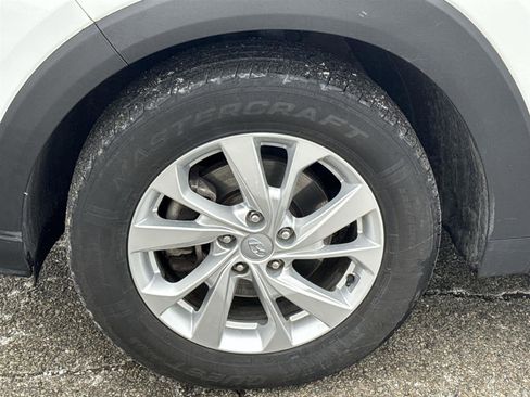 Used 2019 Hyundai Tucson SE image 10