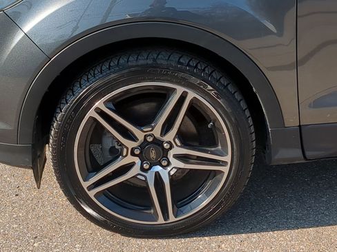 Used 2019 Ford Escape SEL image 19