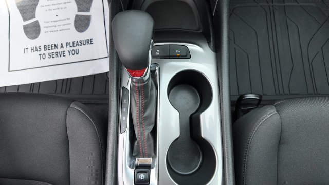 Used 2025 Chevrolet Malibu RS FWD image 19