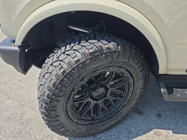 Used 2025 Ford Bronco Outer Banks AWD/4WD image 32