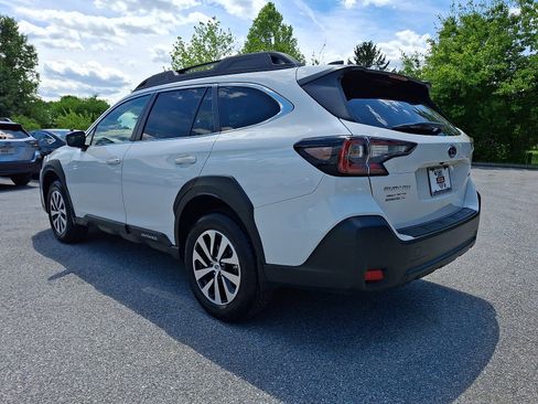 Certified 2025 Subaru Outback Premium AWD/4WD image 4