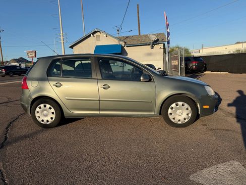 Used 2007 Volkswagen Rabbit 4-Door image 4