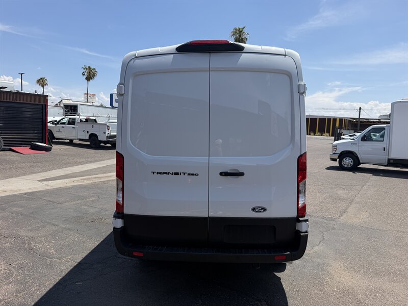 Used 2026 Ford Transit 250 148 Medium Roof RWD image 4