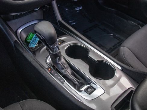 Used 2024 Chevrolet Malibu LT image 17