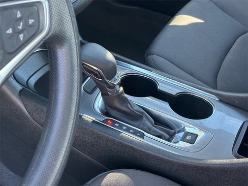 Used 2023 Chevrolet Malibu LT image 12