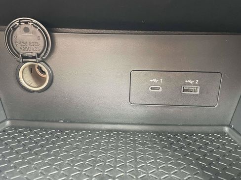 Used 2025 Nissan Pathfinder SV AWD/4WD image 28