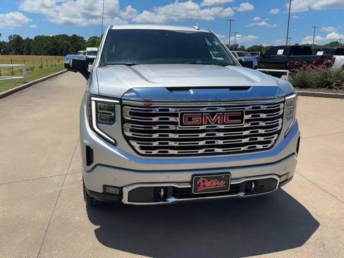 Used 2022 GMC Sierra 1500 Denali w/ Technology Package RWD image 4