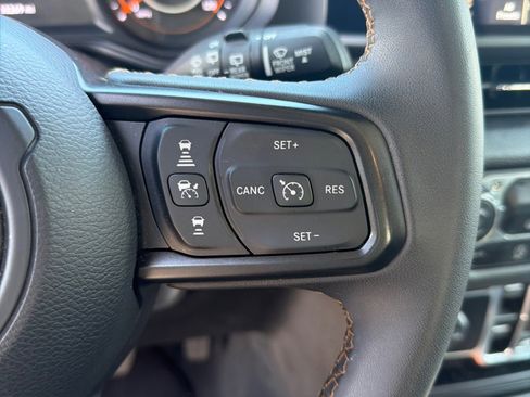 Used 2024 Jeep Wrangler Unlimited Sport AWD/4WD image 18