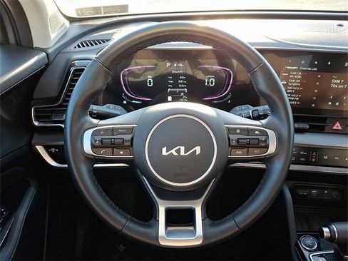 Certified 2025 Kia Sportage EX image 19