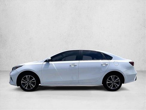Used 2024 Kia Forte LXS FWD image 6
