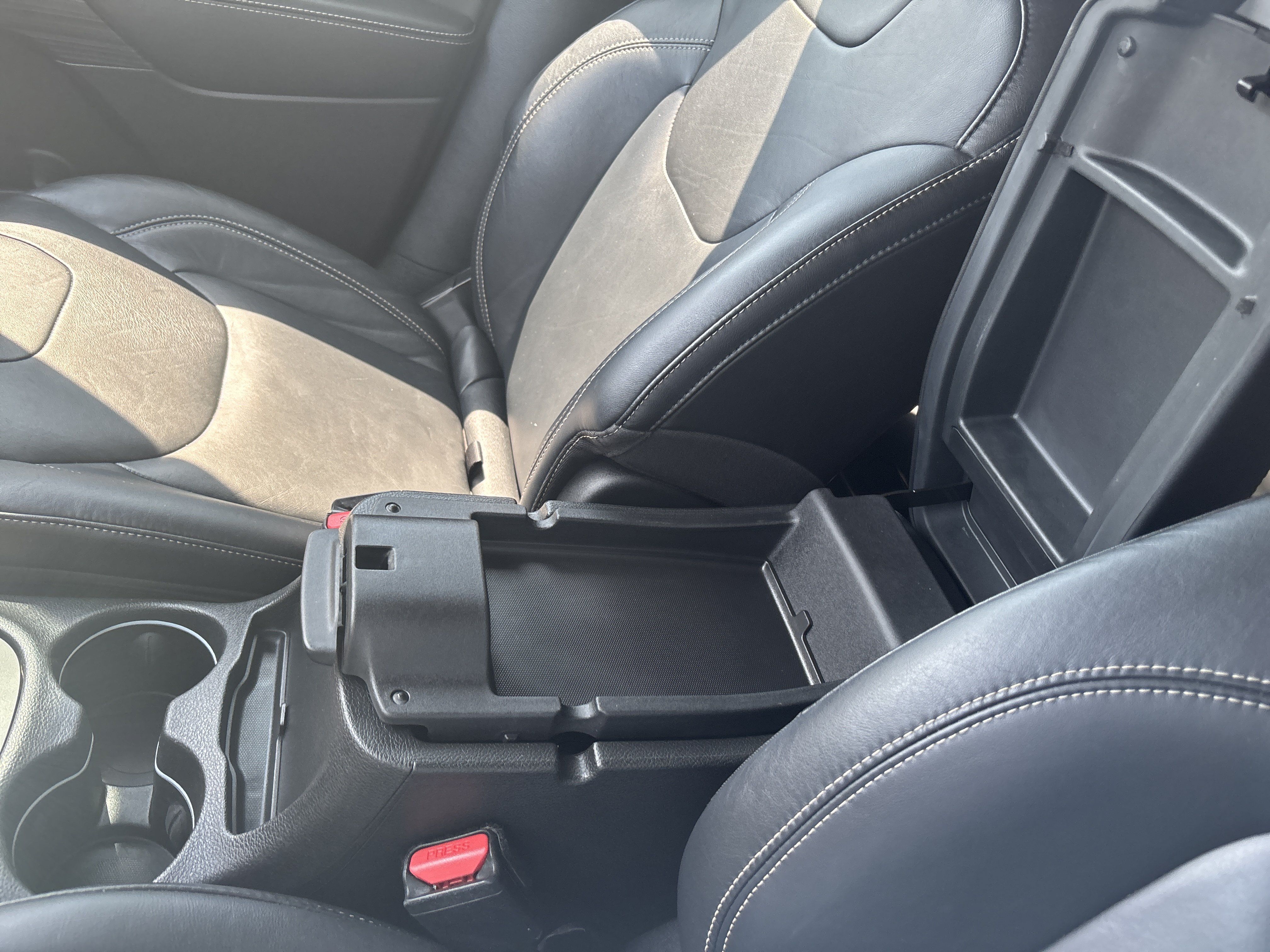 Used 2015 Jeep Cherokee Limited FWD image 24