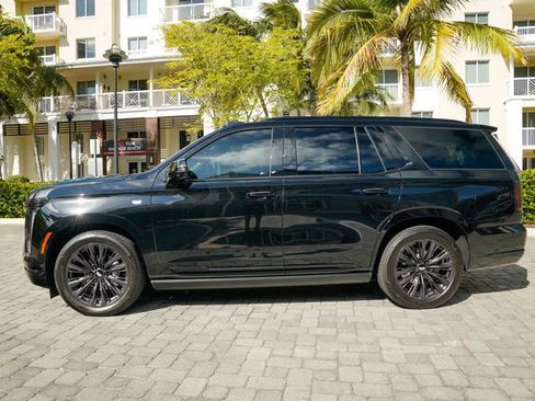 Used 2025 Cadillac Escalade Sport Platinum w/ LPO, ONYX Package image 15