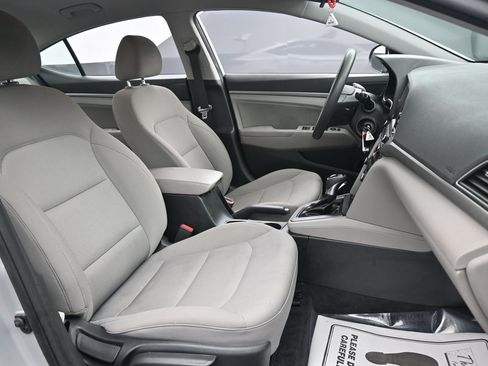 Used 2018 Hyundai Elantra SEL image 29