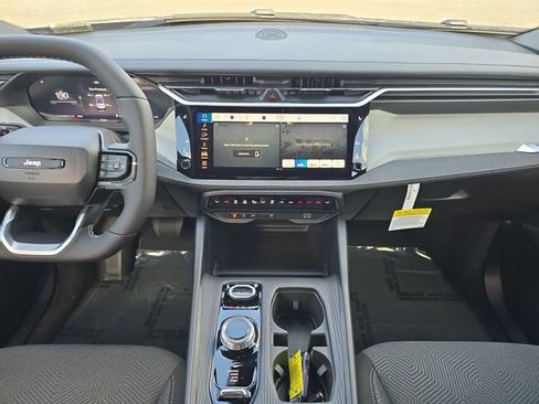 New 2026 Jeep Cherokee Laredo AWD/4WD image 11