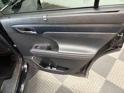 Used 2023 Toyota Highlander L image 40