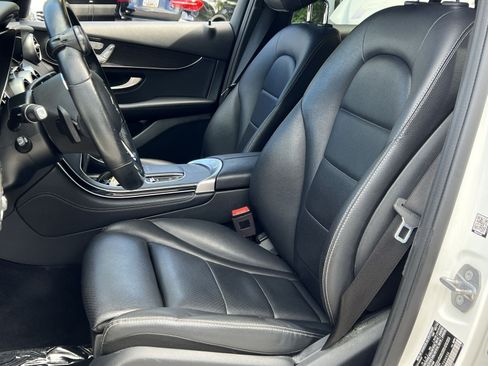 Used 2020 Mercedes-Benz GLC 300 4MATIC image 18