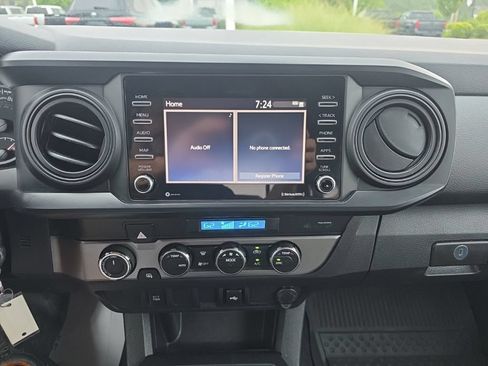 Used 2022 Toyota Tacoma SR AWD/4WD image 16