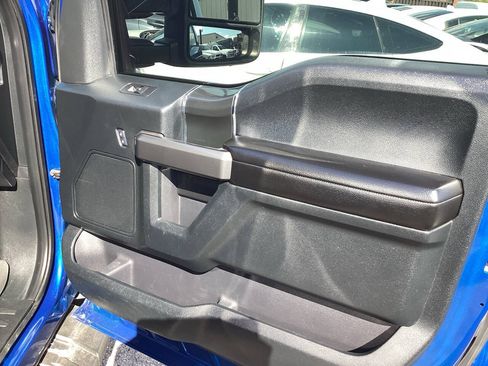 Used 2018 Ford F150 XLT w/ Equipment Group 302A Luxury AWD/4WD image 14