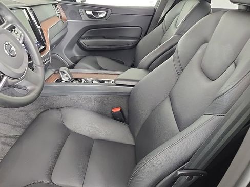 Certified 2023 Volvo XC60 B5 Plus w/ Climate Package image 15