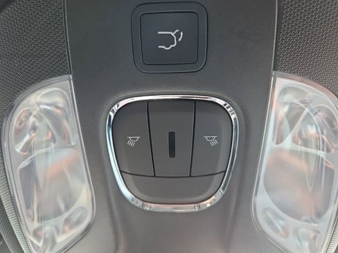 Used 2024 Jeep Compass Trailhawk w/ Trailhawk Elite Group image 38