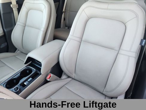 Used 2024 Lincoln Corsair AWD w/ Equipment Group 101A image 11