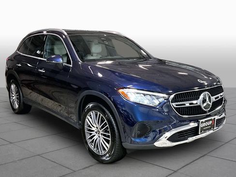 Used 2024 Mercedes-Benz GLC 300 4MATIC image 3