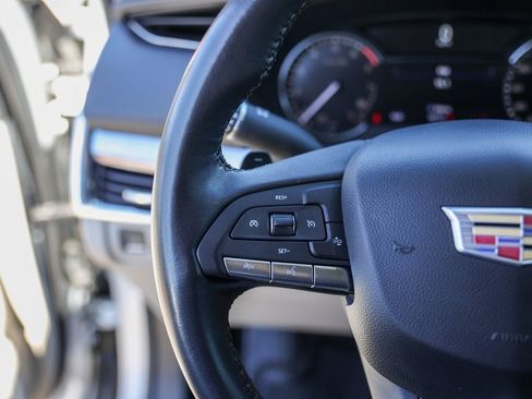 Used 2022 Cadillac XT4 Luxury image 14