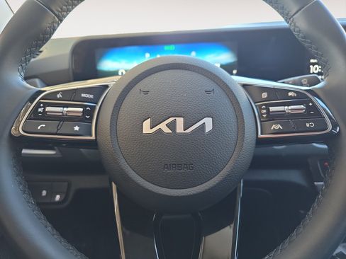 Certified 2025 Kia Seltos EX w/ EX Sunroof Package image 10