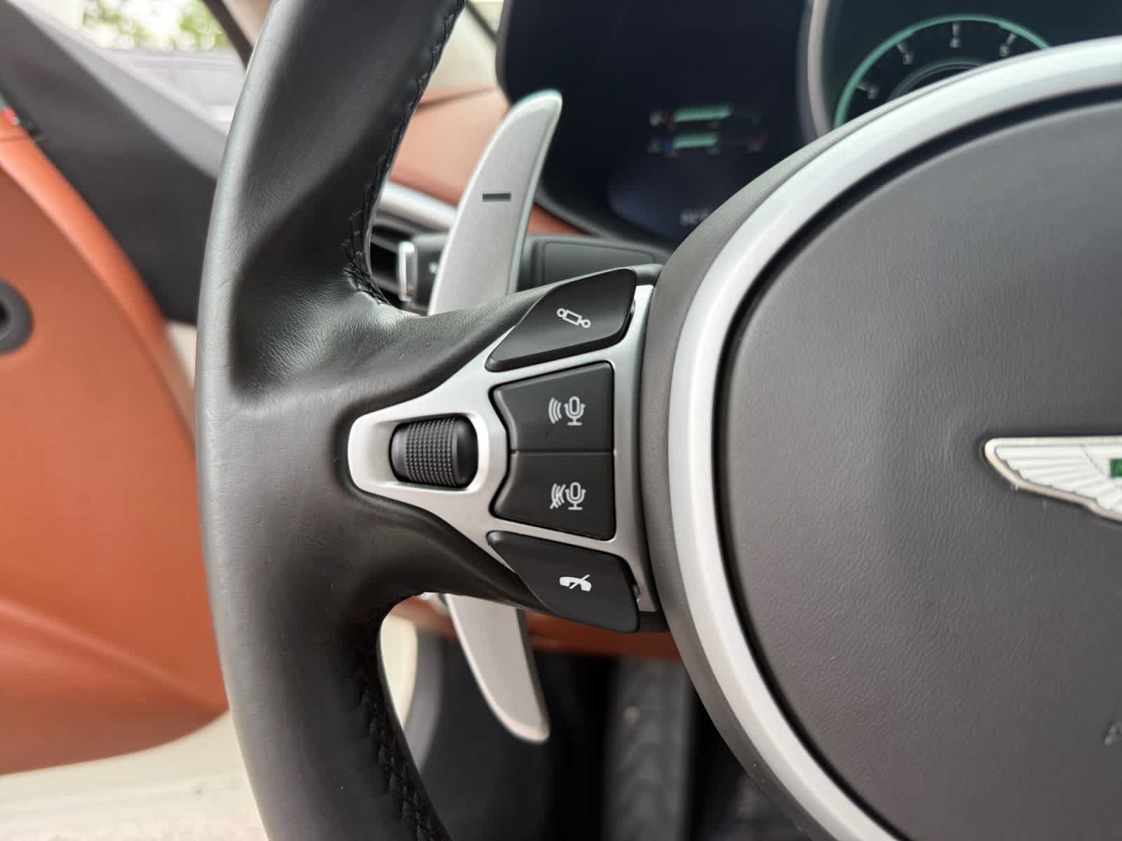 Used 2019 Aston Martin V8 Vantage Coupe RWD image 22