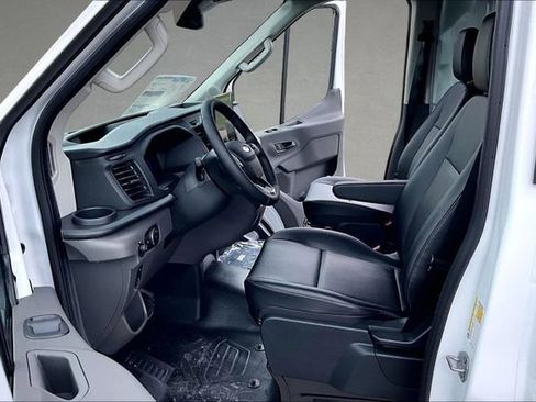 New 2026 Ford Transit 250 148 Medium Roof RWD image 7