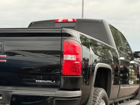 Used 2018 GMC Sierra 2500 Denali AWD/4WD image 47