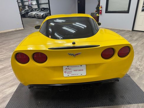 Used 2007 Chevrolet Corvette Coupe w/ Preferred Equipment Group RWD image 14