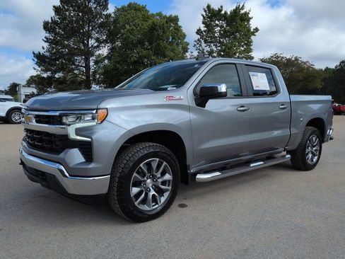 Used 2026 Chevrolet Silverado 1500 LT AWD/4WD image 8