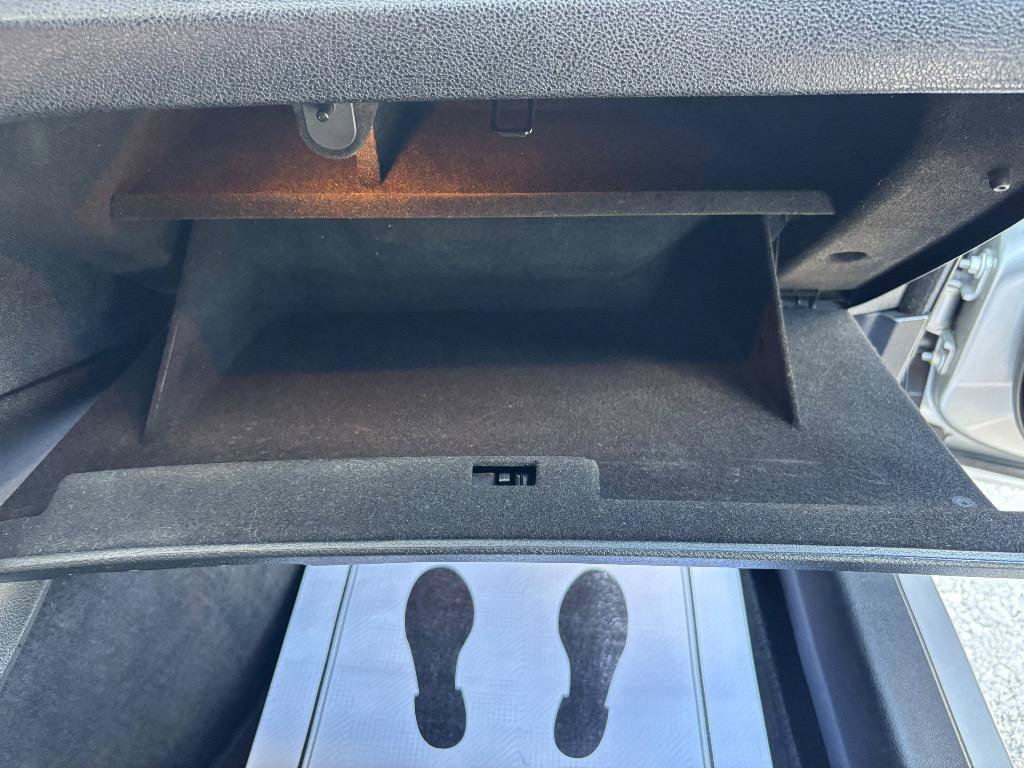 Used 2013 Chrysler 300 S RWD image 34