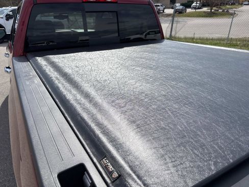 Used 2018 GMC Sierra 1500 SLT w/ SLT Premium Package image 32