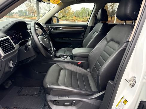 Used 2019 Volkswagen Atlas SEL Premium image 13