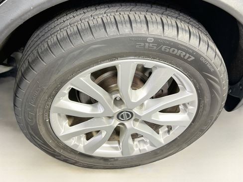 Used 2020 Nissan Rogue Sport SV AWD/4WD image 28