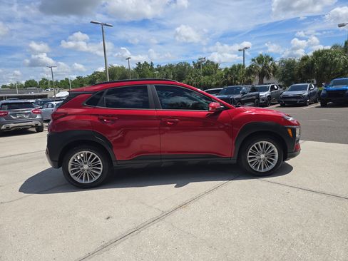 Used 2019 Hyundai Kona SEL w/ SEL Tech Package 02 FWD image 9