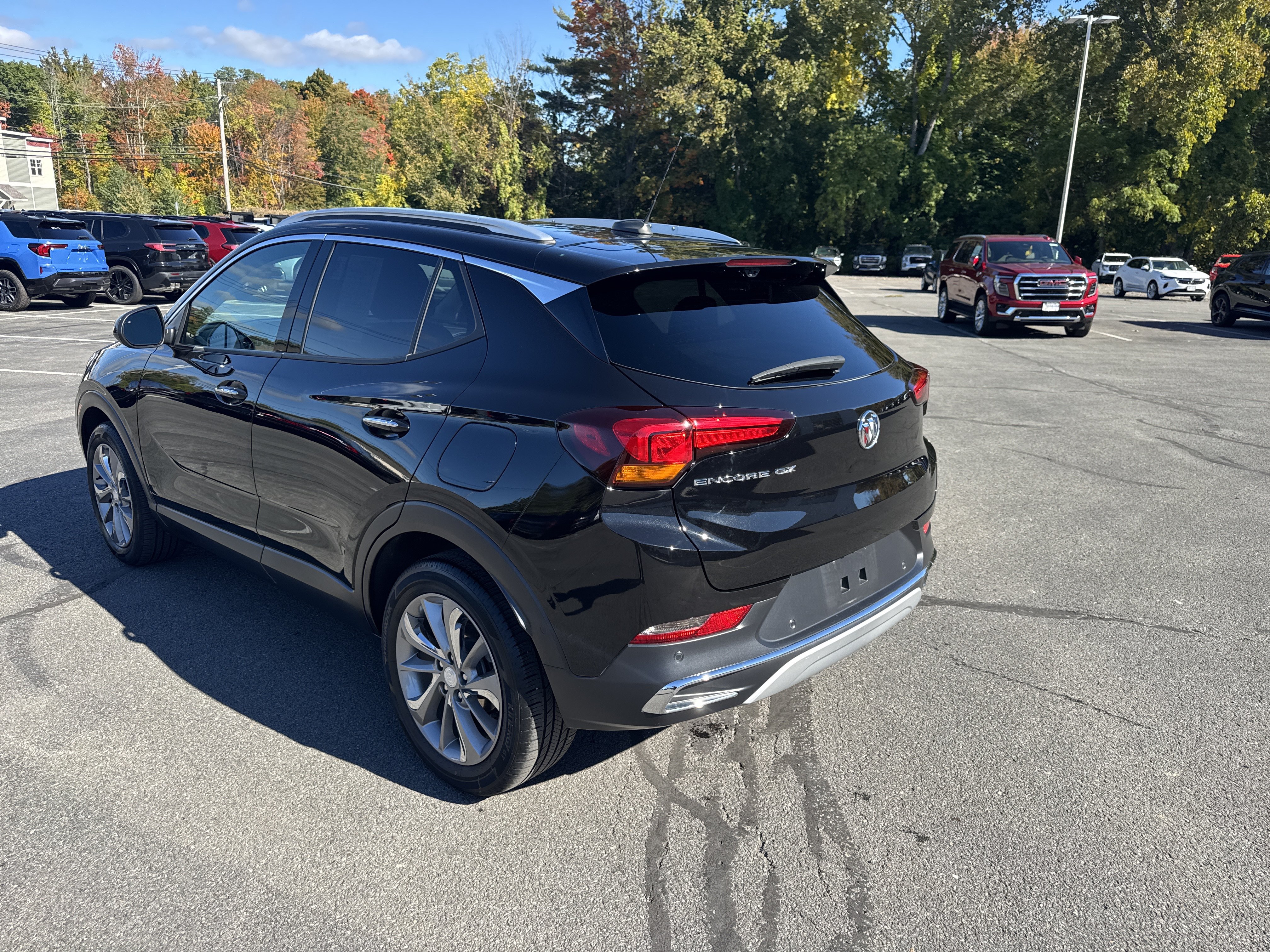 Used 2023 Buick Encore GX Essence w/ Advanced Technology Package FWD image 3