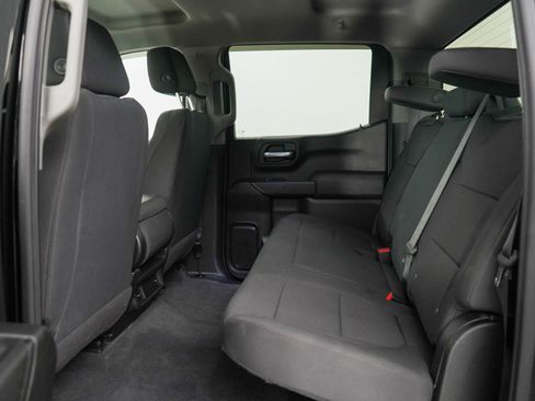 Used 2020 Chevrolet Silverado 1500 Custom w/ Custom Value Package image 17