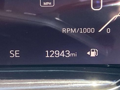 Certified 2025 Cadillac Escalade Sport AWD/4WD image 31