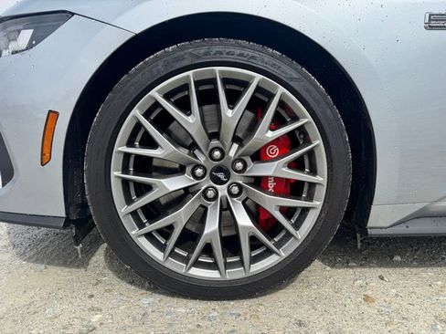 Used 2025 Ford Mustang GT Premium image 15