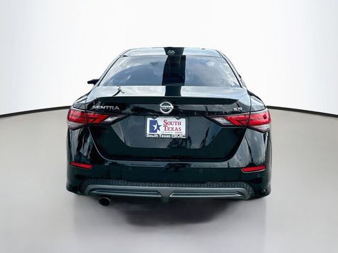 Used 2022 Nissan Sentra SR w/ Lighting Package FWD image 6