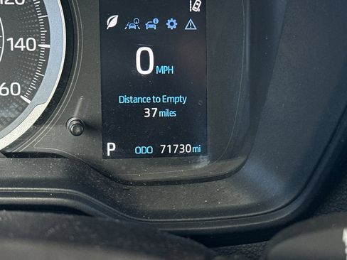 Used 2021 Toyota Corolla LE image 23